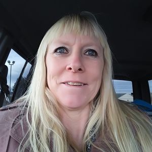 Meet your Posher, Gloria